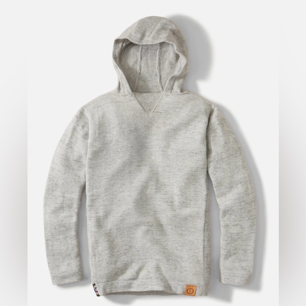 PAKA The Hoodie